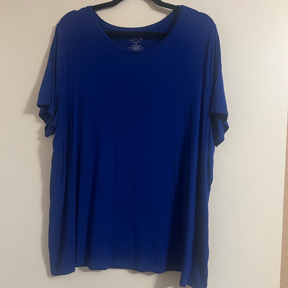 Apt9 1X essentials tee